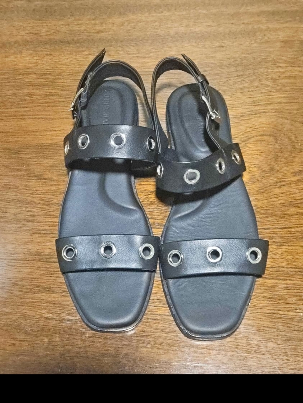 Poppy Barley Grommet Sandals